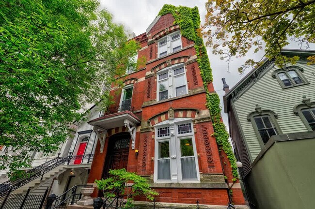 Building Photo - 219 W Eugenie St