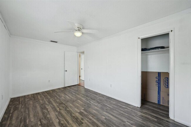 Building Photo - 503 Holt Cir