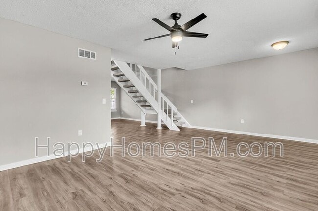 Building Photo - 5737 Dewsbury Ln