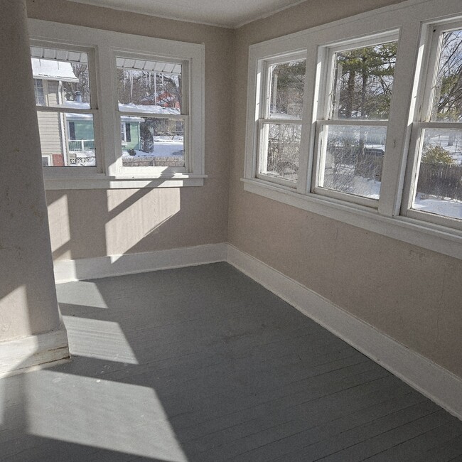 Building Photo - 35 Buffalo St