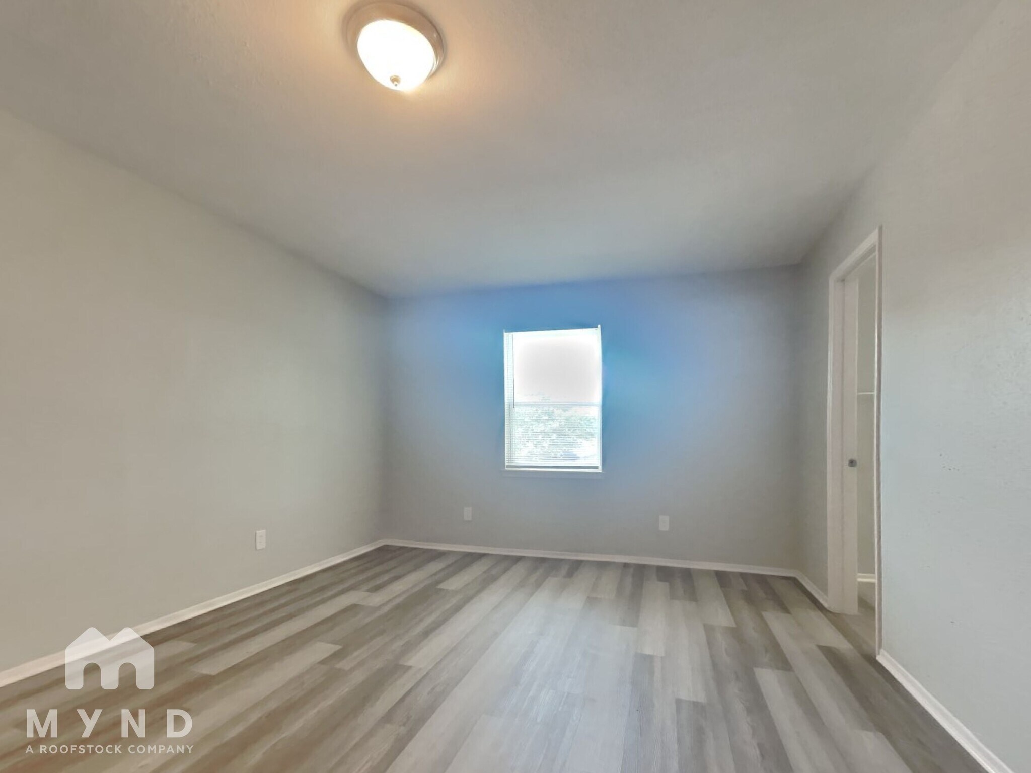 Building Photo - 6607 Escondido Dr