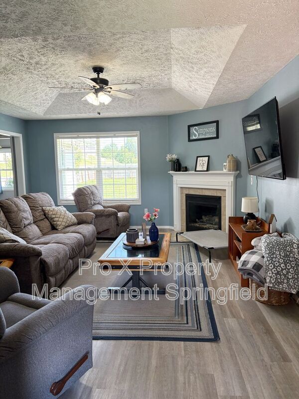 Building Photo - 4444 N Farm Rd 157