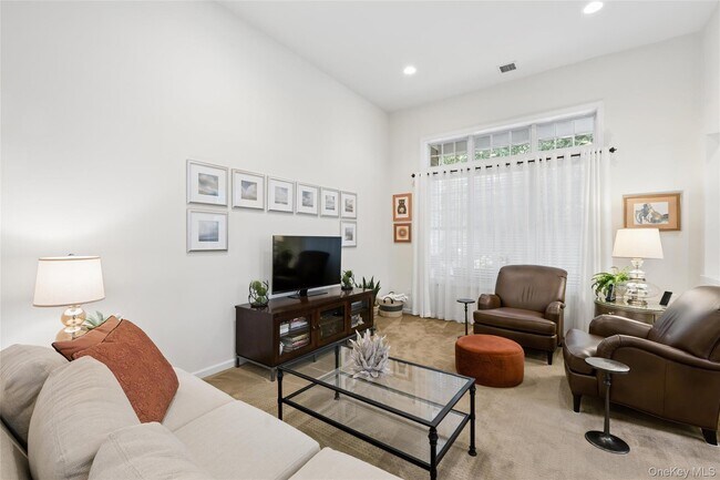 Building Photo - 228 Sonata Ct