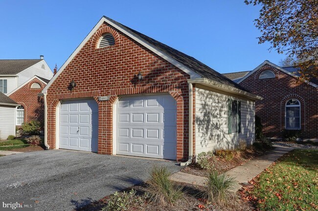 Building Photo - 2065 Raleigh Rd