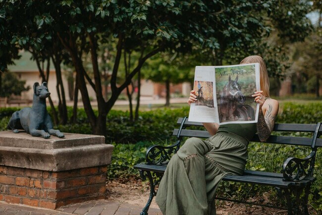 Building Photo - 946 Magnolia St SE