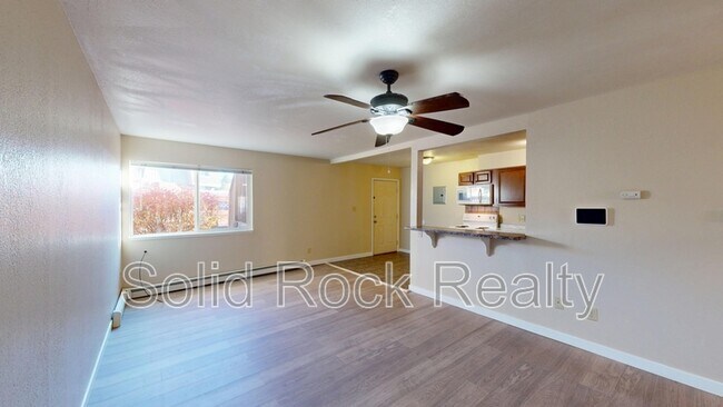 Building Photo - 3014 Mallard Dr