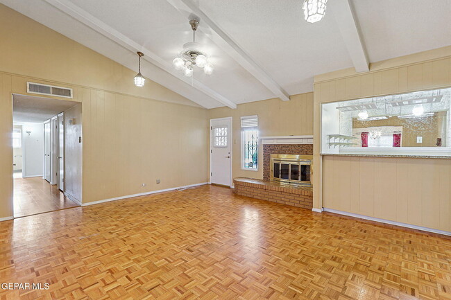 Building Photo - 9000 McCabe Dr
