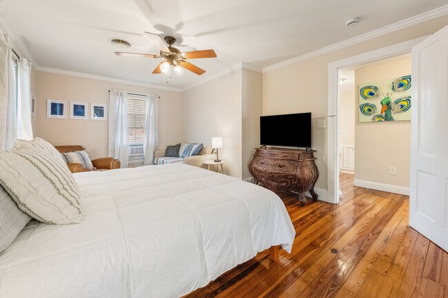 Building Photo - 220 Cleland St