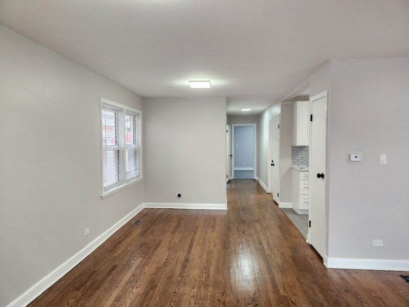 Building Photo - 11361 S May St