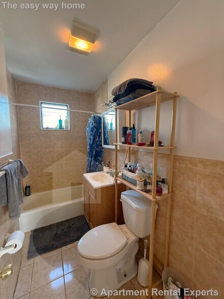 Building Photo - 74 Newbury St