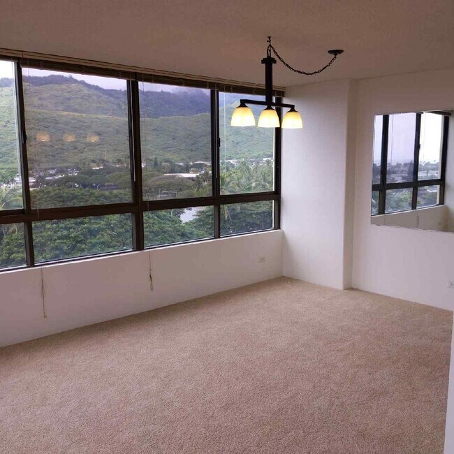 Building Photo - 2 Bedroom Corner Unit with 2 Side-by-Side Covered Parking Stalls in Hawaii Kai