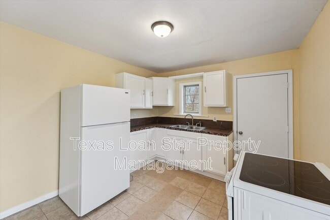 Building Photo - 1107 Defender St