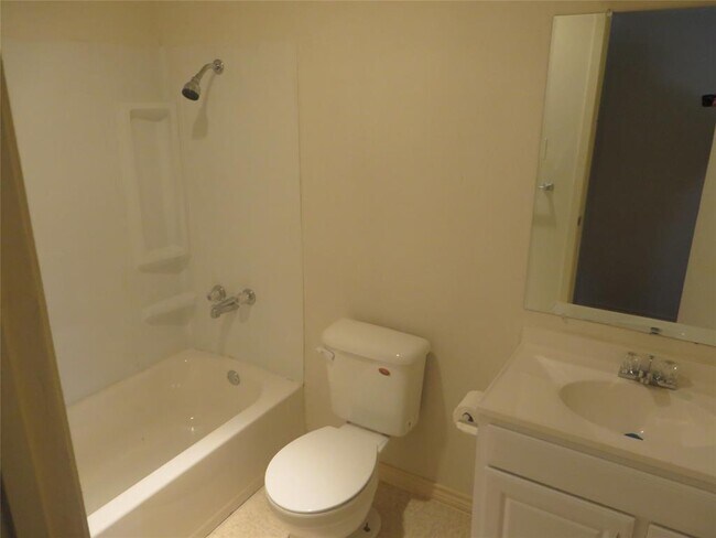 Building Photo - 4511 W Village Ct