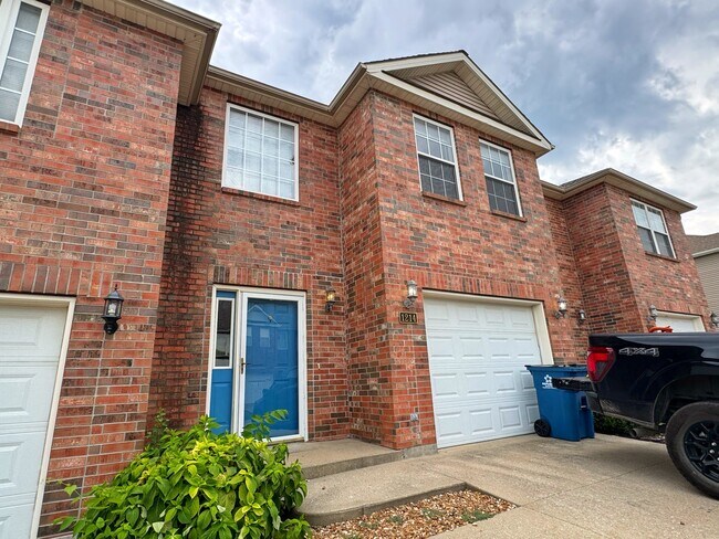 Building Photo - 1214 Dustins Way