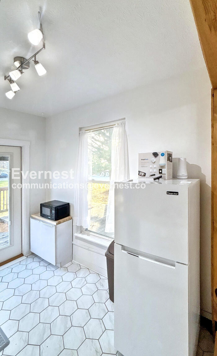 Building Photo - 1780 Reynoldsburg - New Albany Rd