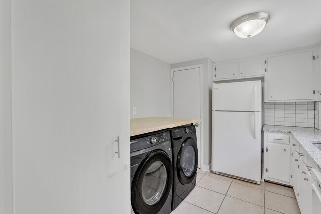 Building Photo - 622 Ermac Dr