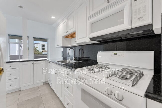 Building Photo - 700 Biltmore Way