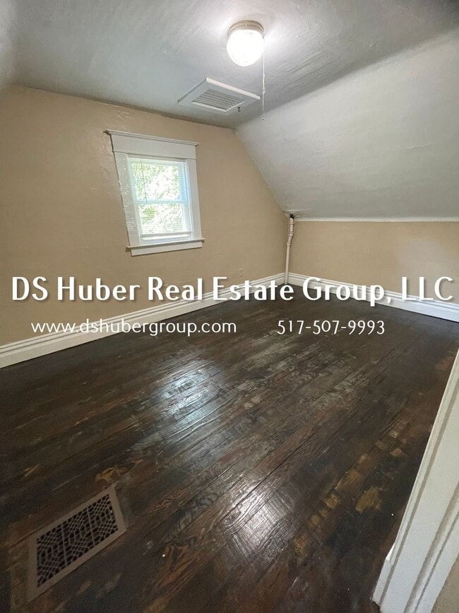 Building Photo - 132 S Magnolia Ave