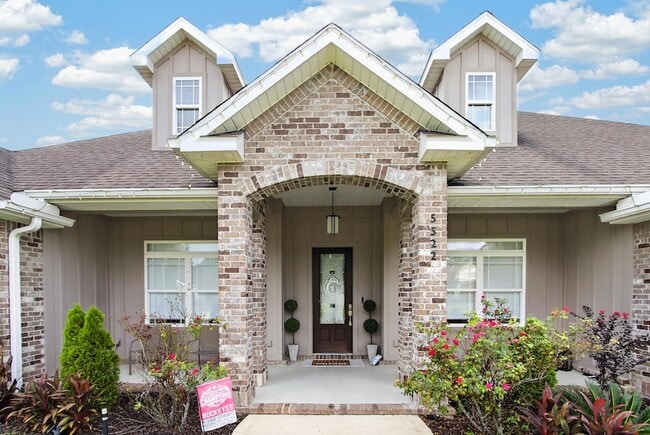 Building Photo - 5522 Frontier Dr