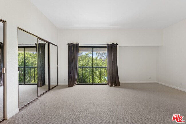 Building Photo - 13044 Mindanao Wy