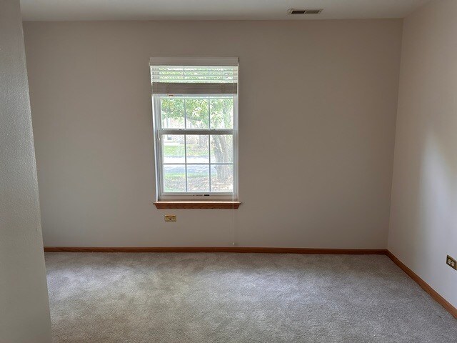 Building Photo - 13902 Cambridge Cir