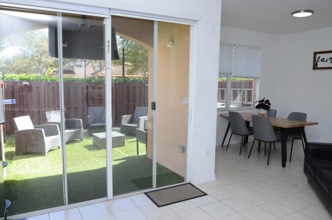 Building Photo - 12505 SW 124th Ct