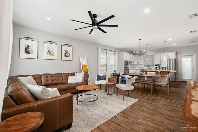 Building Photo - 16 Chalk Rdg Dr