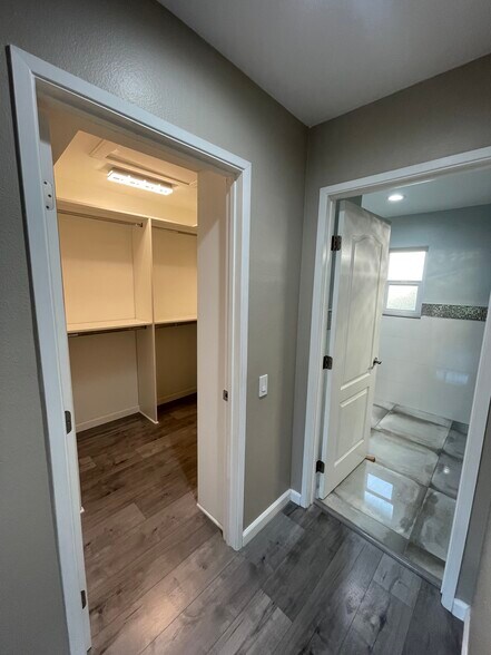 Building Photo - 8350 Burnet Ave