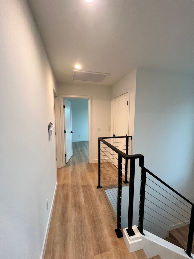 Building Photo - Remington