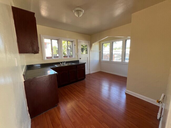 Kitchen - 3150 Casitas Ave