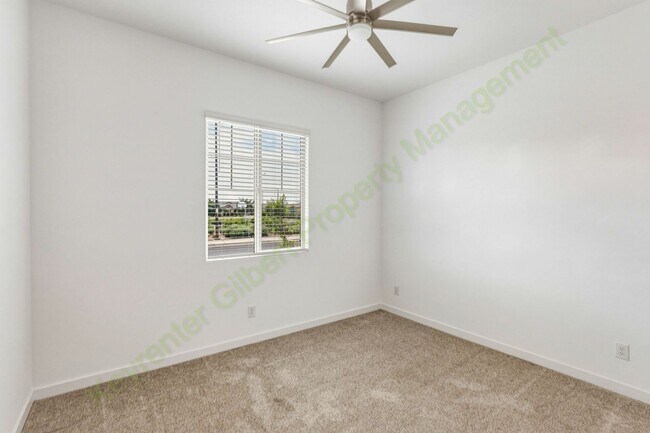 Building Photo - Stunning Gilbert Home Located in the Beautiful Belrose Gated Community!