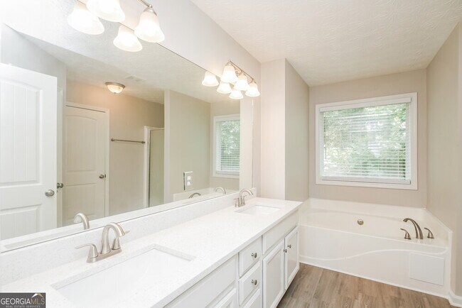 Building Photo - 8162 Brookbend Dr