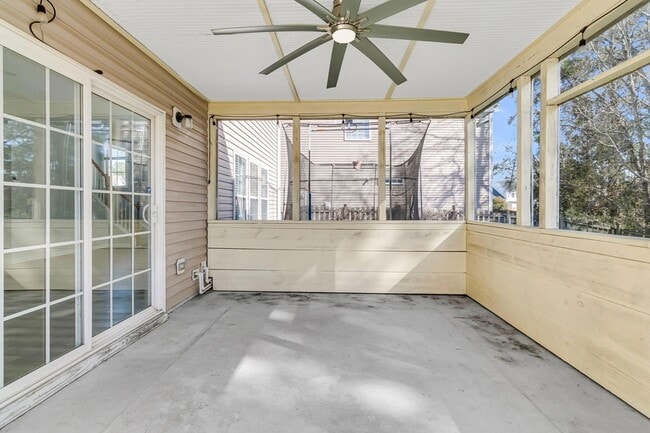 Building Photo - 7478 Hawks Cir