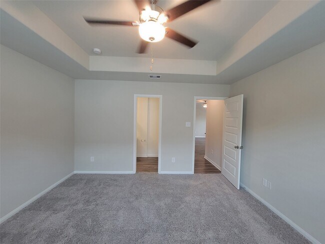 Building Photo - 11736 Whirlaway Dr