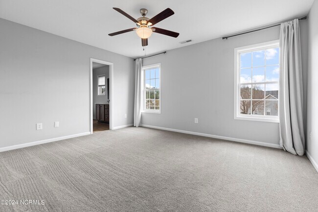 Building Photo - 123 Durbin Ln
