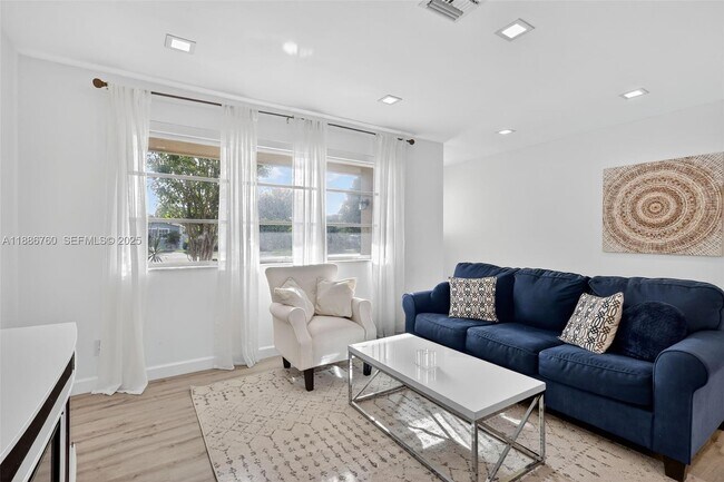 Building Photo - 1820 N 56th Ave