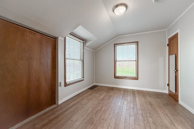 Building Photo - ** $500 OFF FIRST MONTH ** Riverfront 3-Bedroom Historical Richland Home