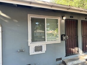 Building Photo - Remodeled Studio Near Sutter Park & Tower ...
