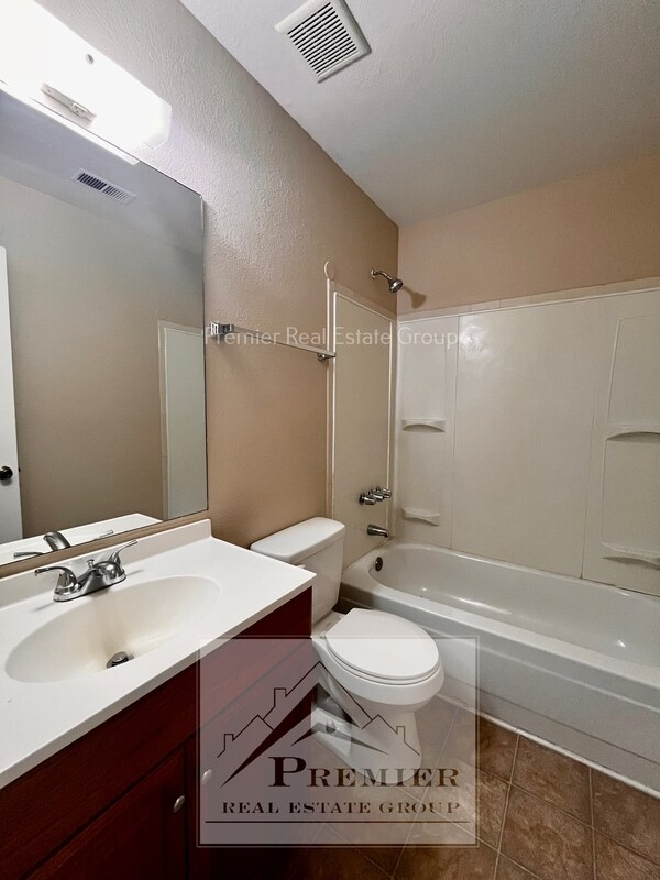 Building Photo - 1160 Mazatlan Cir