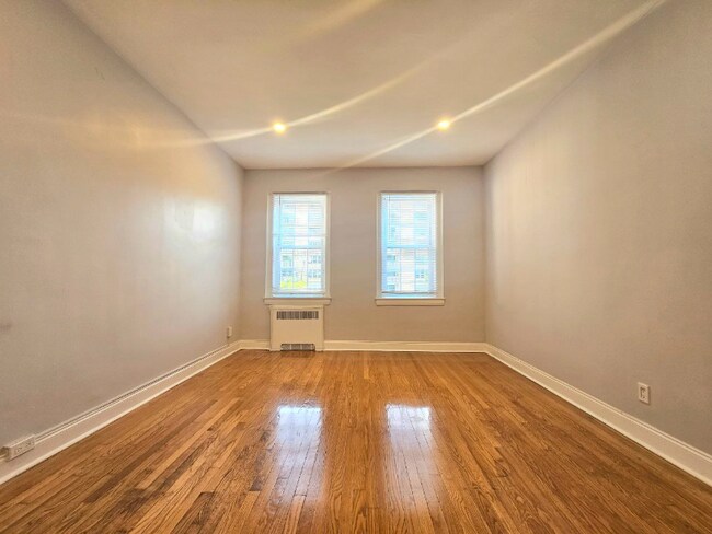 Building Photo - 1 Dewitt Rd