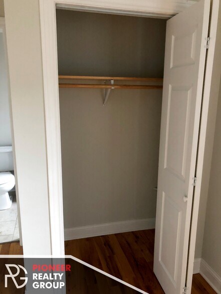 Building Photo - 2842 N Orchard St