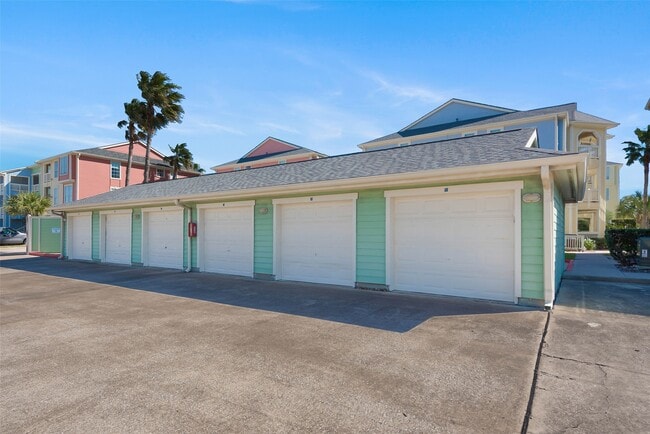 Building Photo - 7000 Seawall Blvd