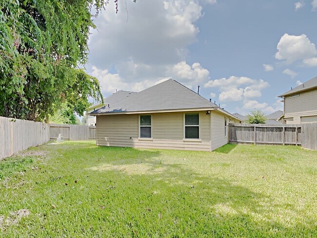 Building Photo - 21407 Palma Grove Way