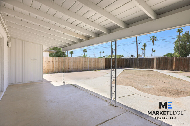 Building Photo - 4 Bed/2Bath Home at 39th Ave/Camelback! Re...