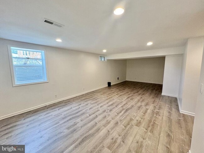 Building Photo - 8 Vargas Ct