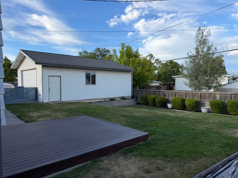 Building Photo - 5089 S 1950 W