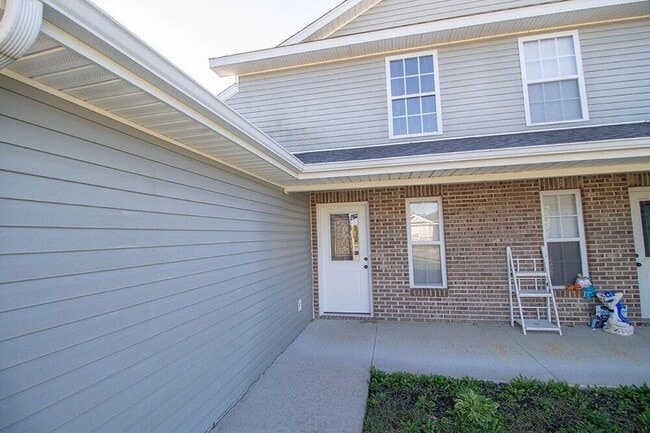 Building Photo - 4718 Dehaven Dr