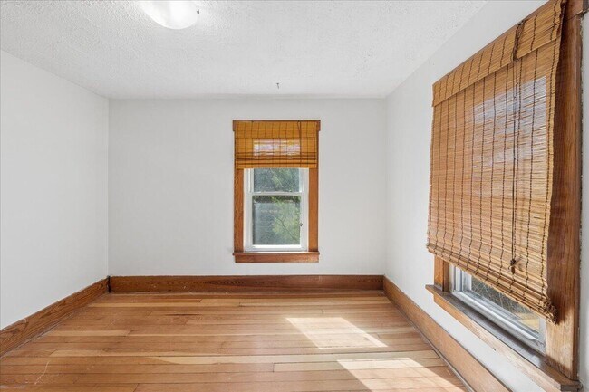 Building Photo - 751 Holmes Rd