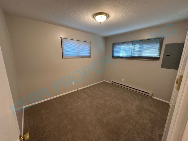 Building Photo - 5425 SE 17th Ave