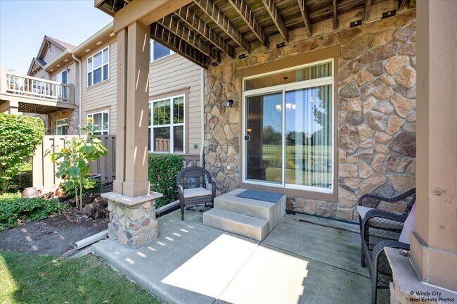 Building Photo - 1848 Crenshaw Cir